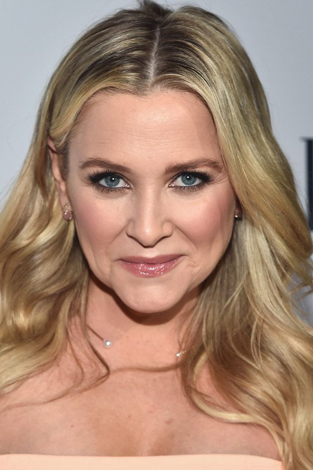 Photos - The Cast Of Grey's Anatomy In Their Early Days On The Show And