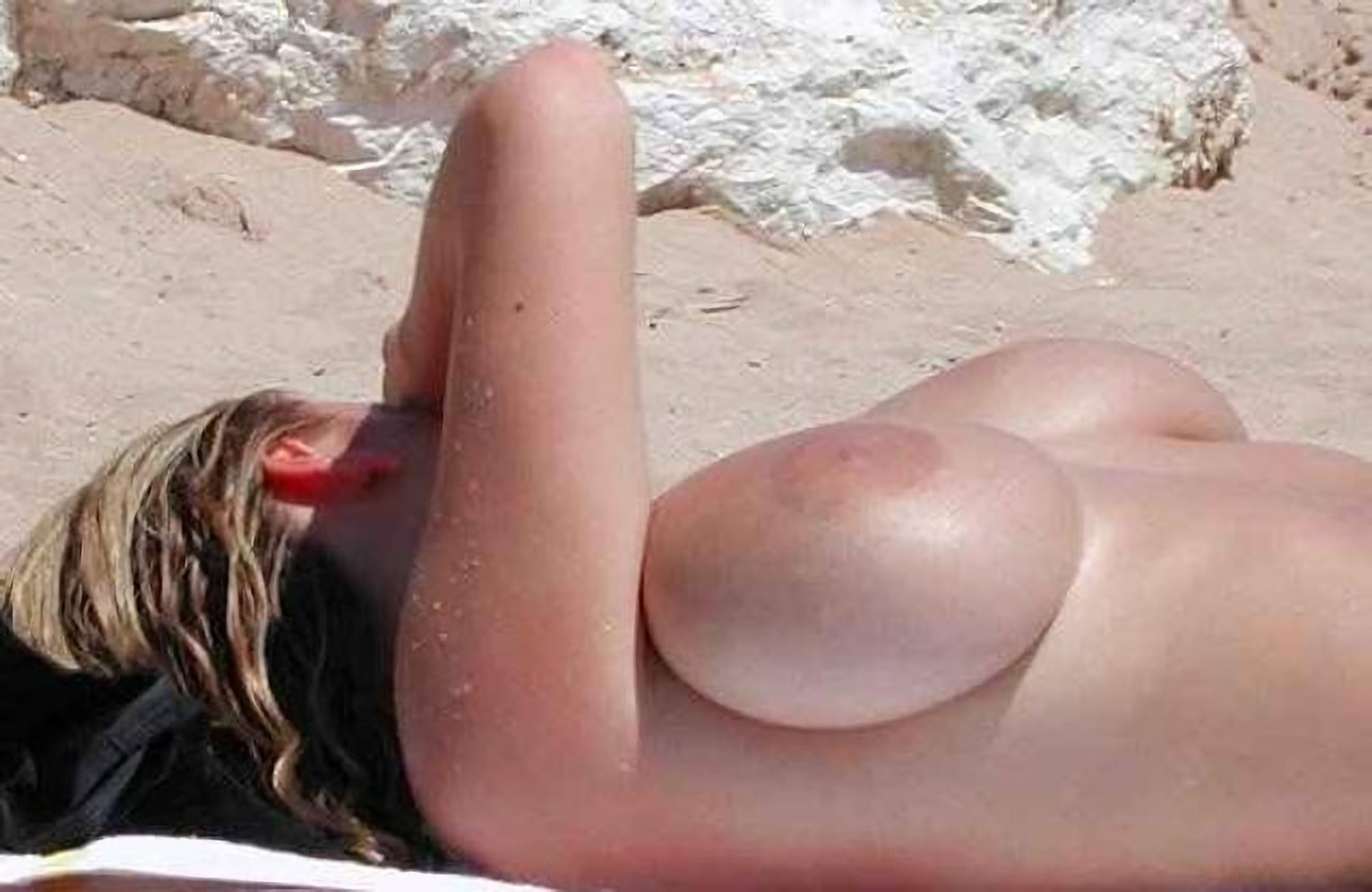 Busty Amateur Bikini Xxx - Massive Tits On Beach Telegraph
