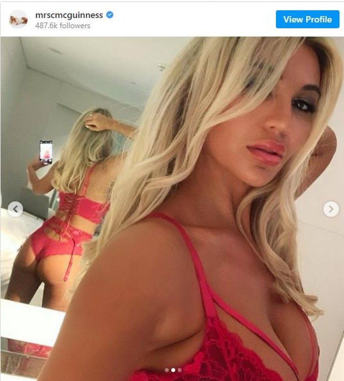 Selfies Lingerie - Instagram Models Dressed As Santa Claus Sk Syri Lajmi I