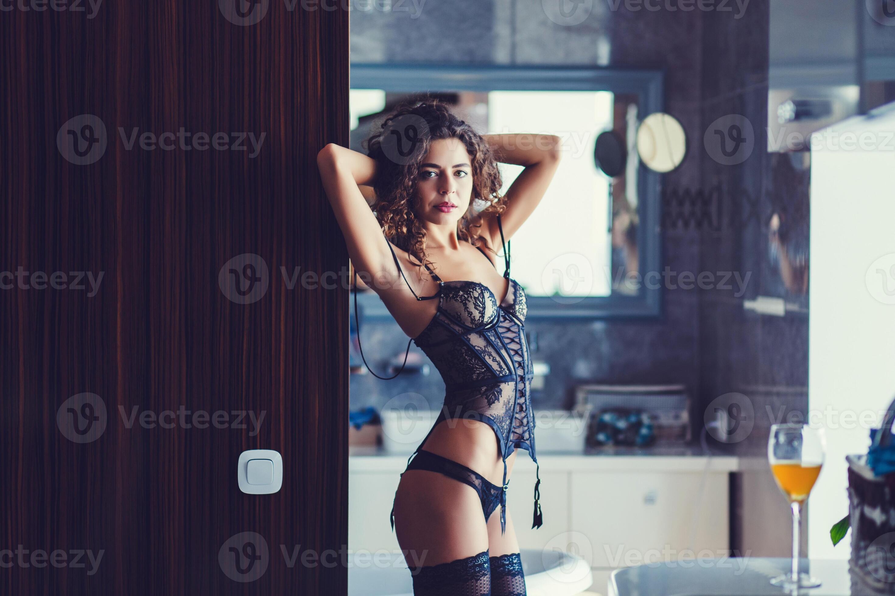 Selfies Lingerie - Sexy Curly Woman In Lingerie 7309532 Stock Photo At Vecteezy