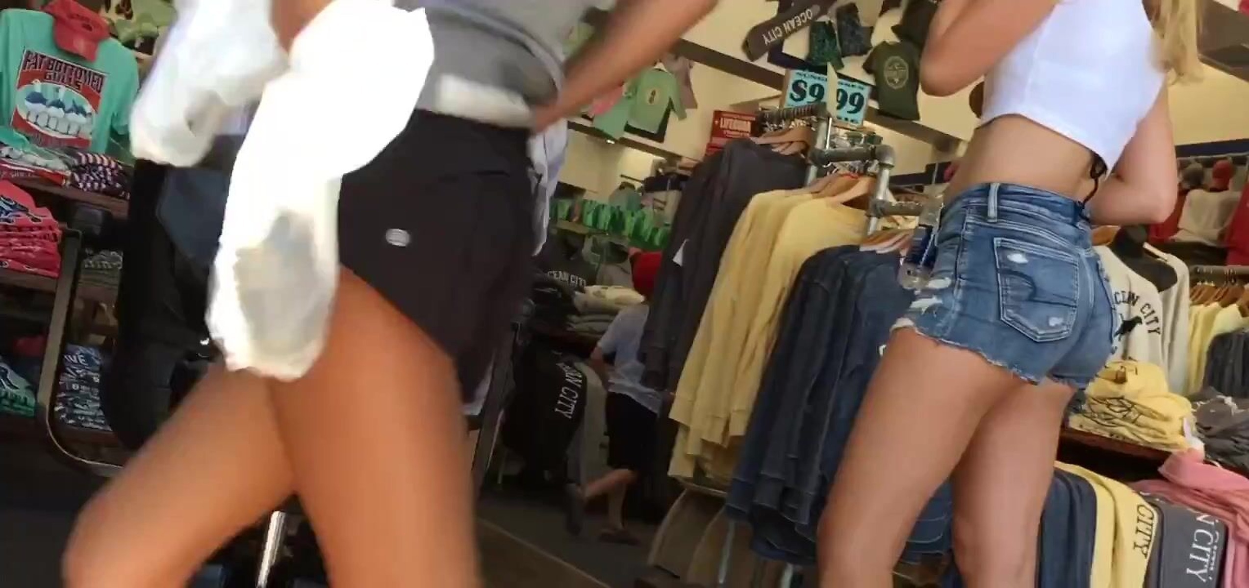 Photos - Candid Teen Shorts