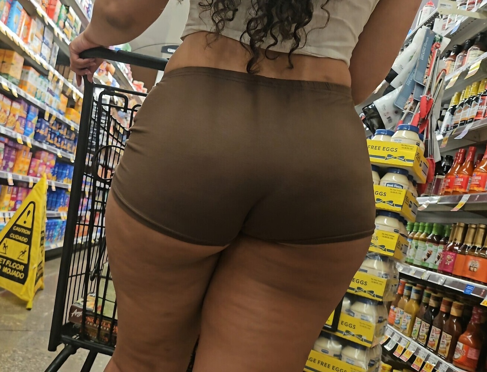 Photos - Curly Ebony Thot In Brown Booty Shorts (Pokies) Page 2 Forum