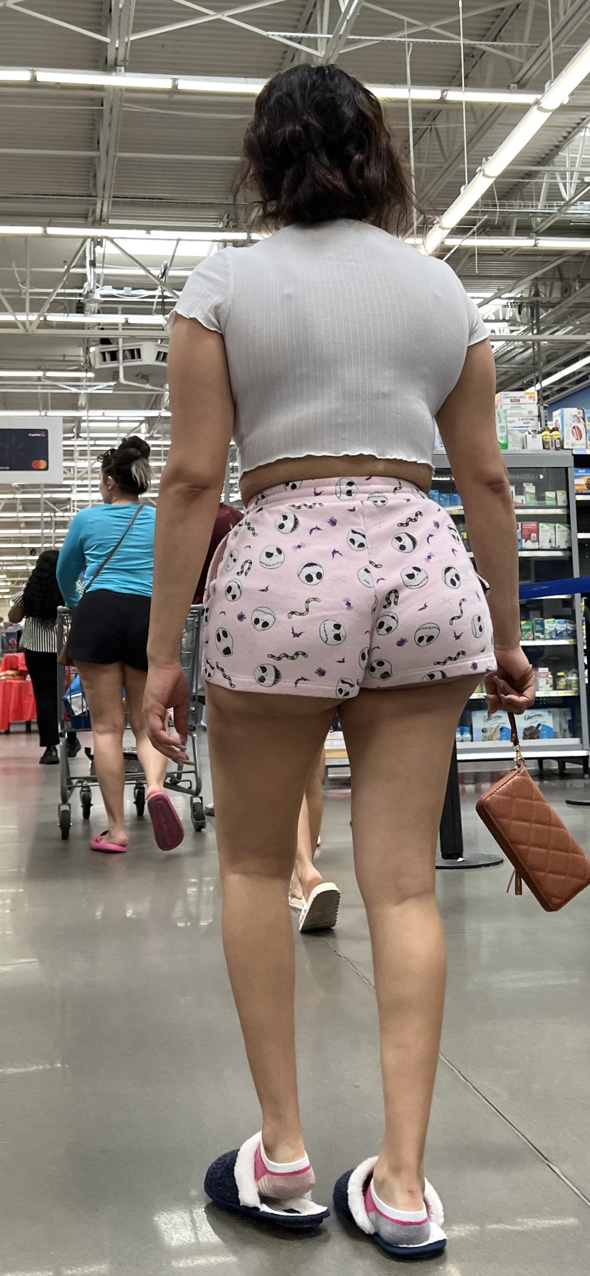 Photos - Oc Latina Ass Out At Walmart Pt. 2 Short Shorts & Volleyball