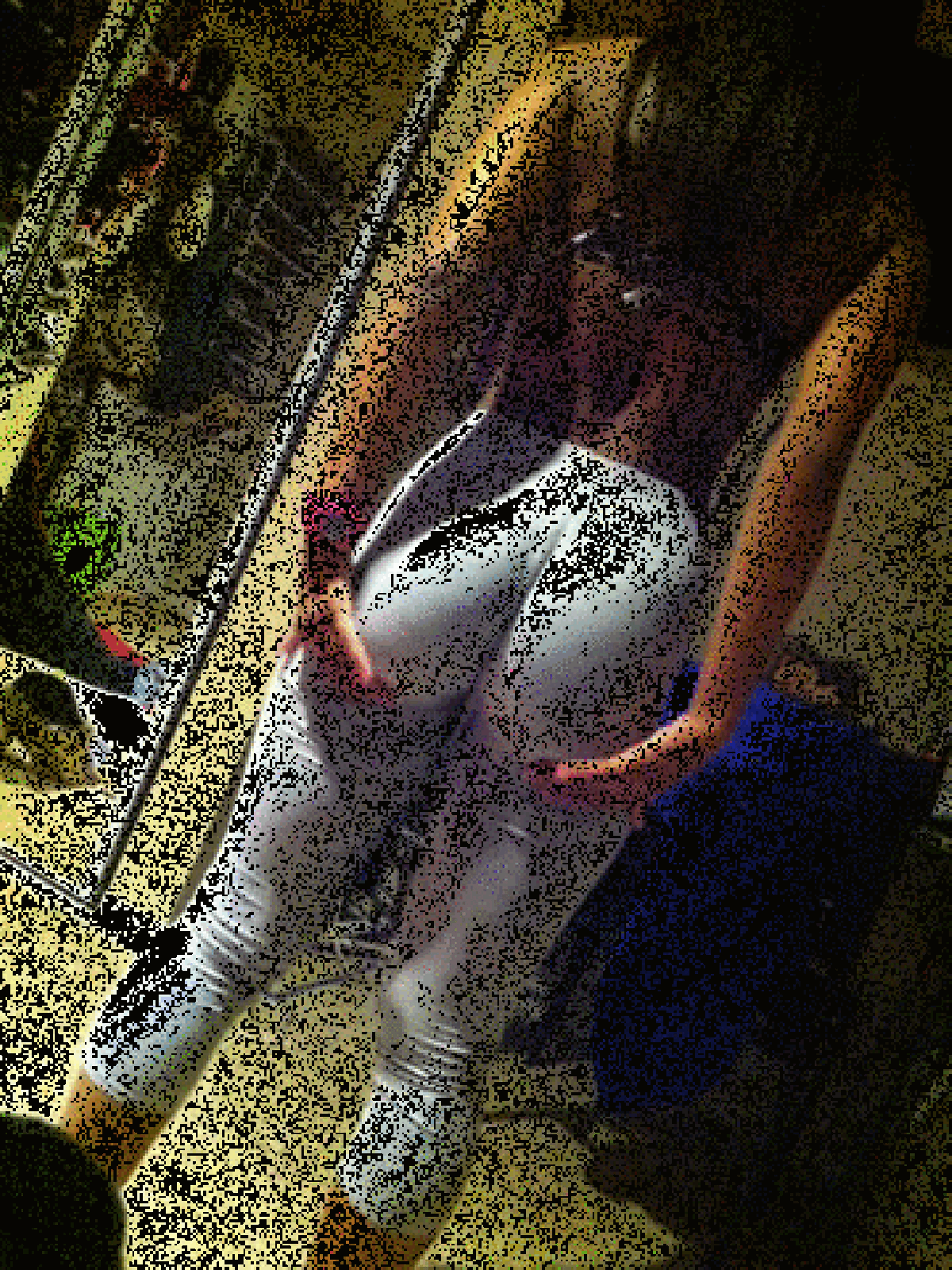 Photos - A Blonde In Red Tights Posed And Showed Her Ass To The Audience