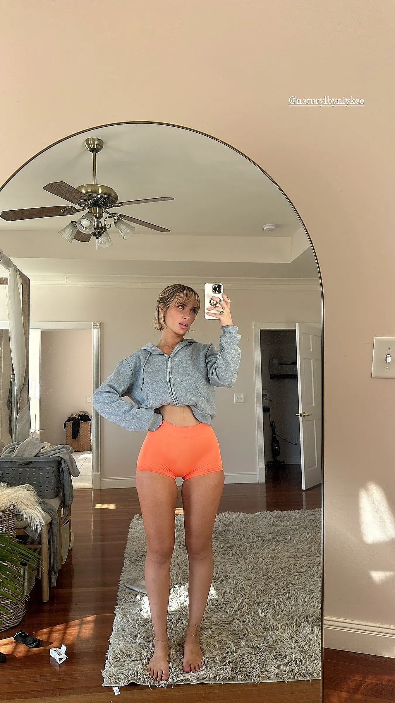 Selfies Booty Shorts - Car And The Og Basic Booty Shorts Naturyl
