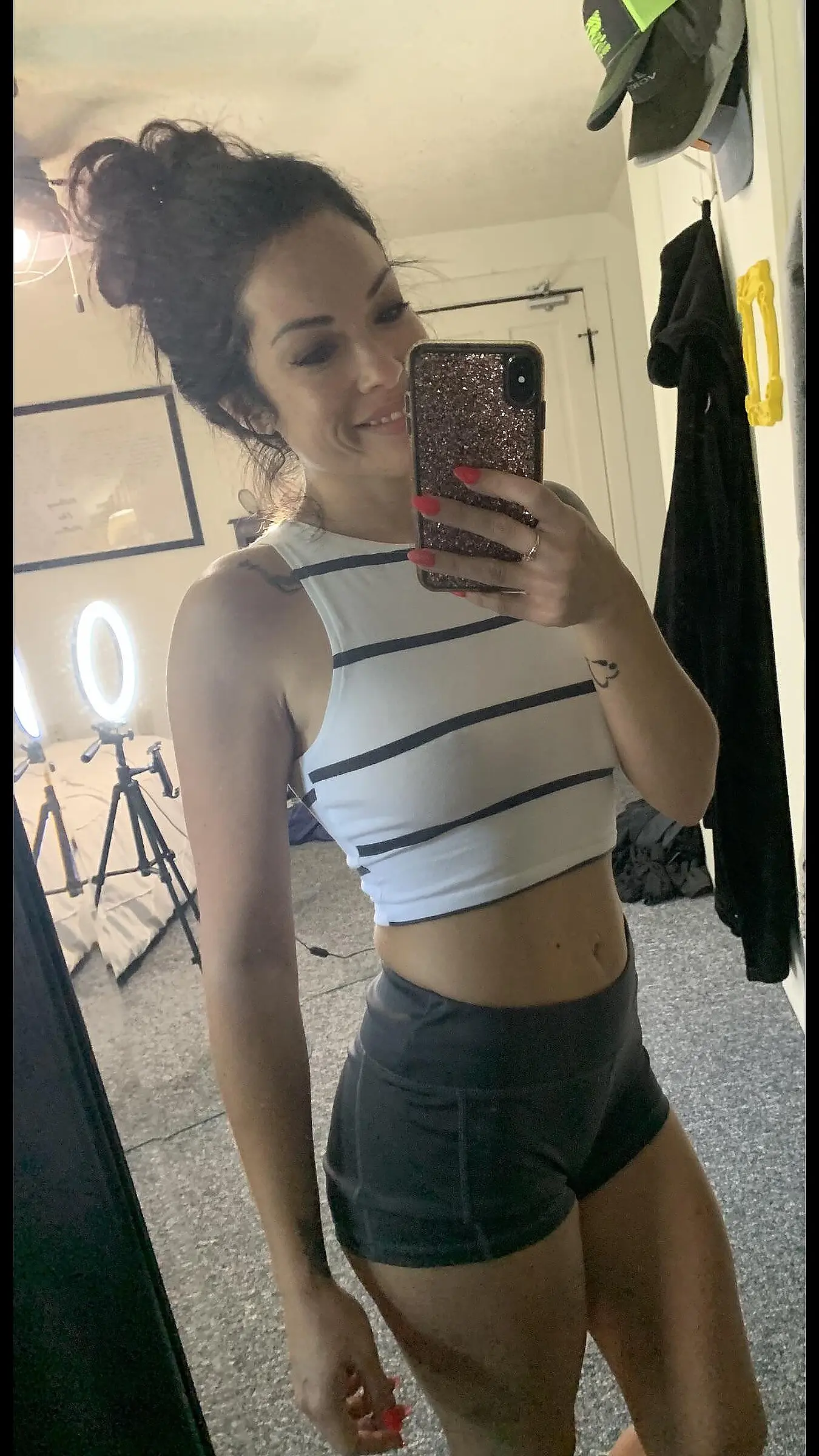 Selfies Booty Shorts - Car And 30F Does This Top Work With These Booty Shorts Rselfie