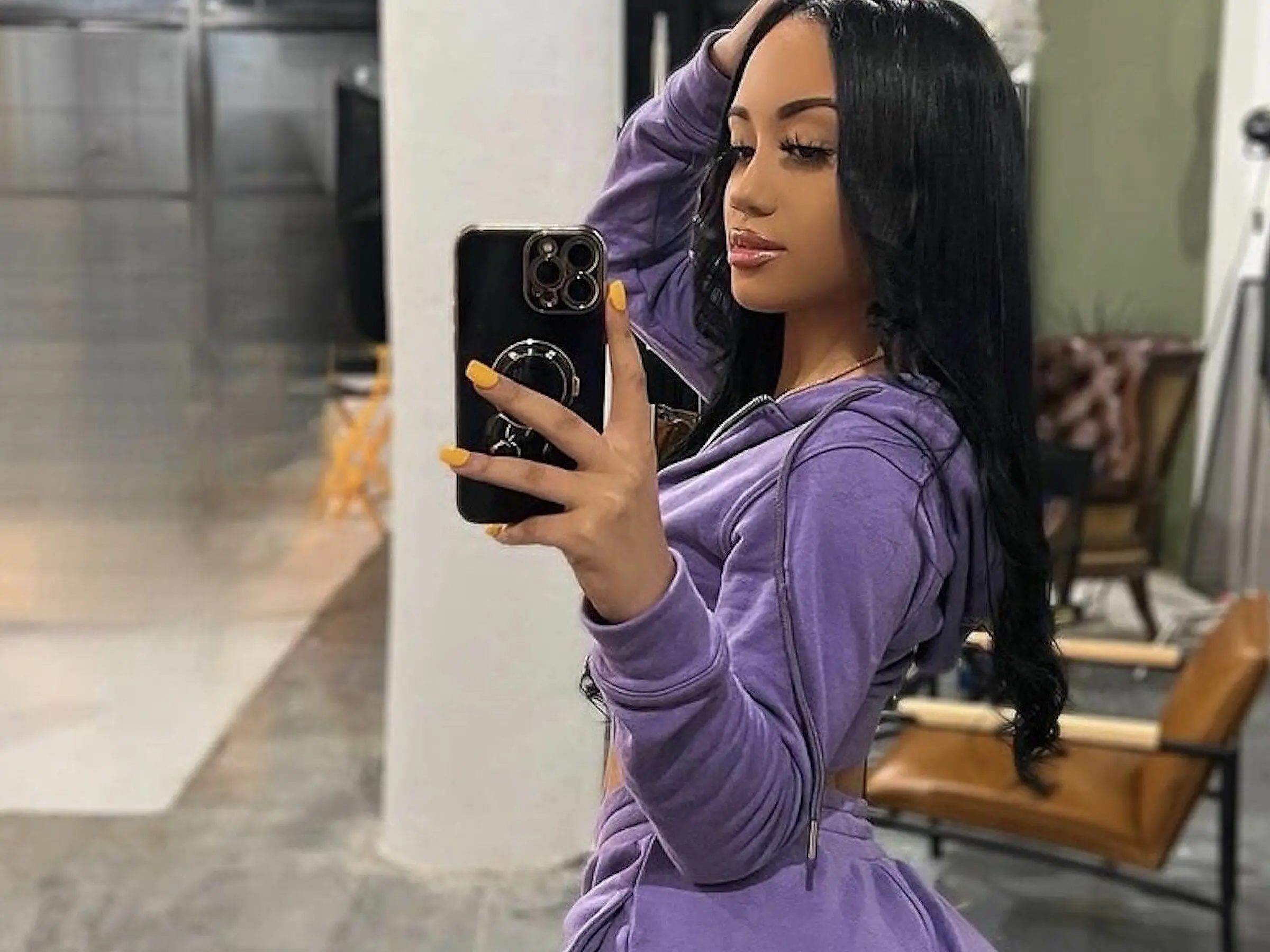 Selfies Booty Shorts - Car And Rella Gz Attack The Culture Photos