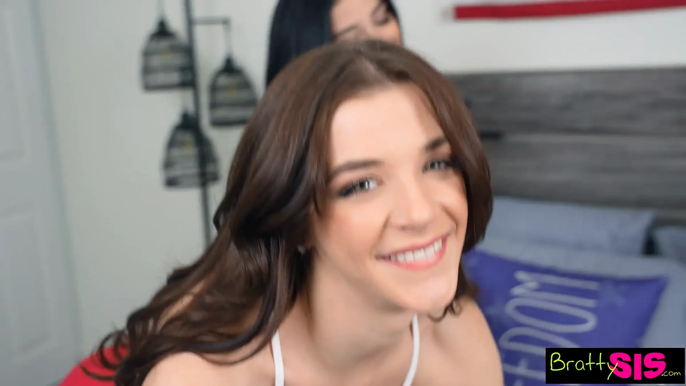 Brattysis Jade Maris Friend Vanessa Marie Invade Stepbro S Bed Until He Shares His Cum S32 E4 - 008067