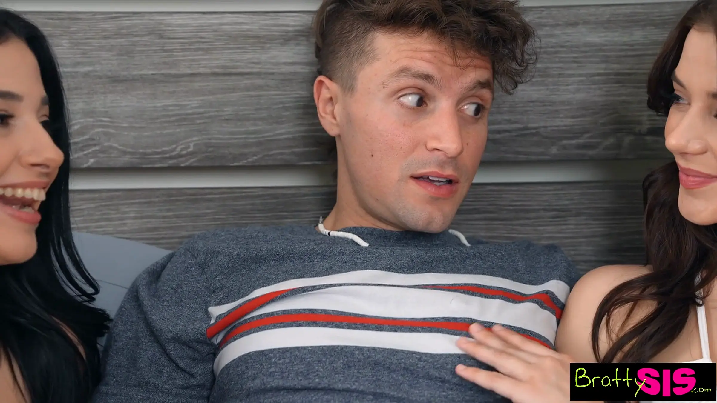 Brattysis Jade Maris Friend Vanessa Marie Invade Stepbro S Bed Until He Shares His Cum S32 E4 - 009088