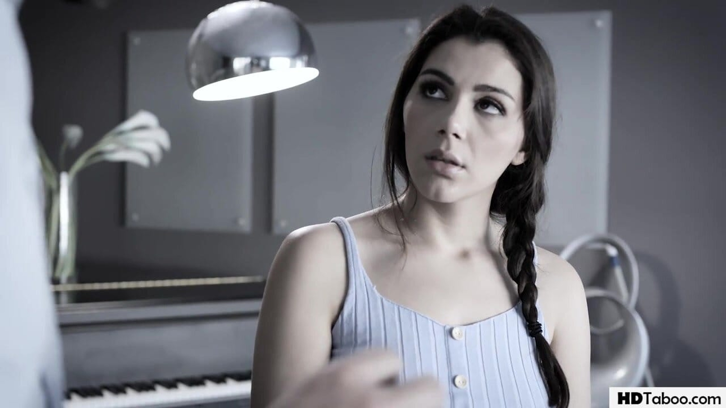 Valentina Nappi - Maid Valentina Nappi Cleans House & Dick Totally Nude At Fapnado