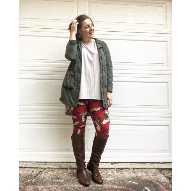 Photos - Lularoe Jessica Robbins. A Cozy Irma And Leggings With Birds 😍