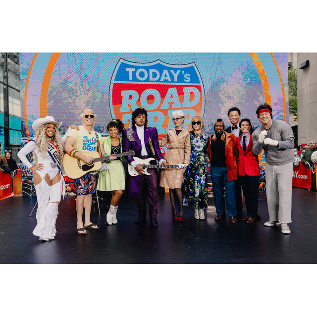 Photos - Today Halloween 2025 Recap All The Costume Reveals And Best Mome (2)