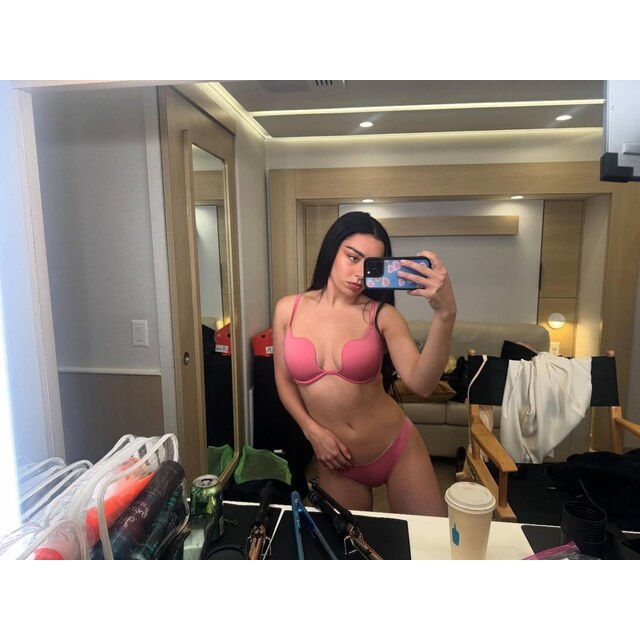 Selfies Lingerie - Stars Who Have Shown Off Their Curves In Sexy Lingerie Us Weekly