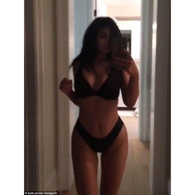 Selfies Lingerie - Kylie Jenner