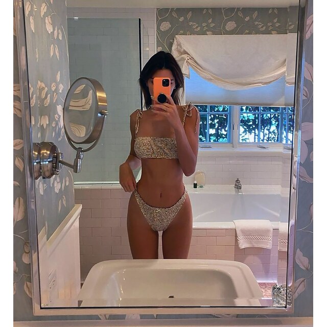 Selfies Lingerie - Kim Kardashian, Kylie Jenner And Sisters' Best Bikini Pics Ever