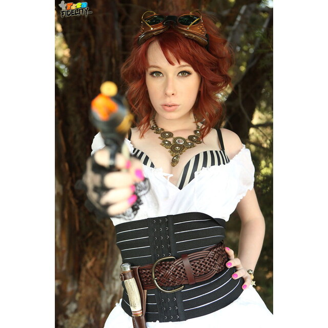 Photos - Redhead Bombita Zoey Nixon Releases Her Adolescent Milk Cans Fro (5)