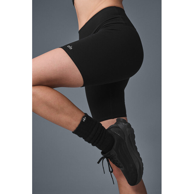 Photos - 7 High Waist Biker Short Black Alo (2)