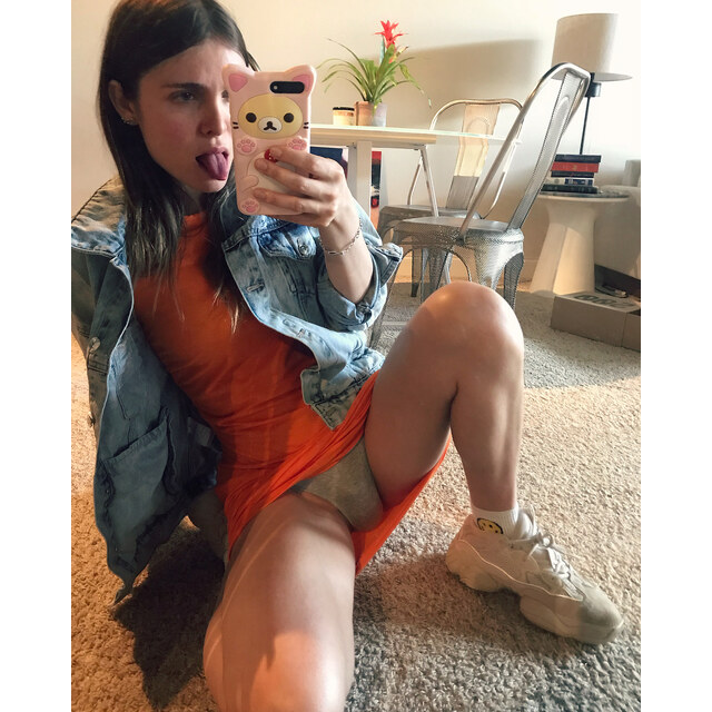 Photos - Upskirt Selfie Telegraph