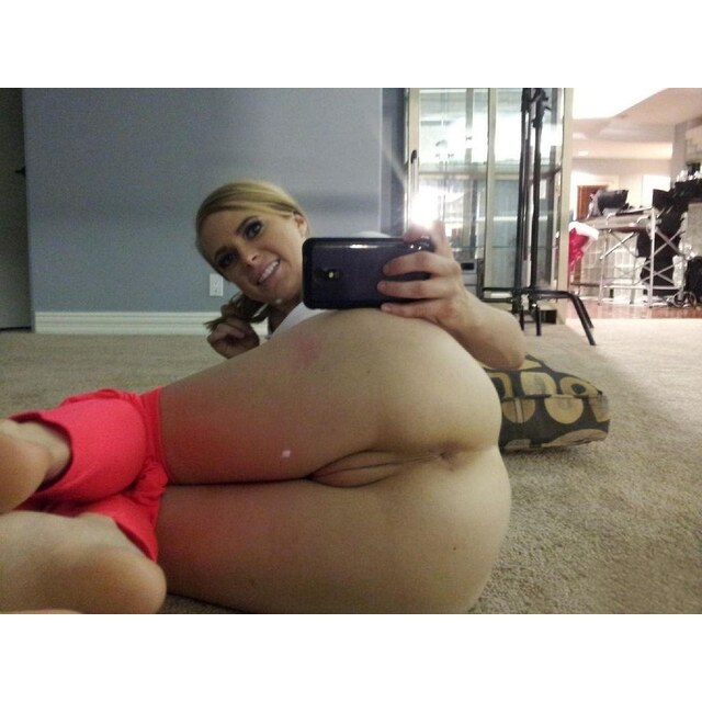 Photos - Photos Where Naked Girls Take Selfies Telegraph