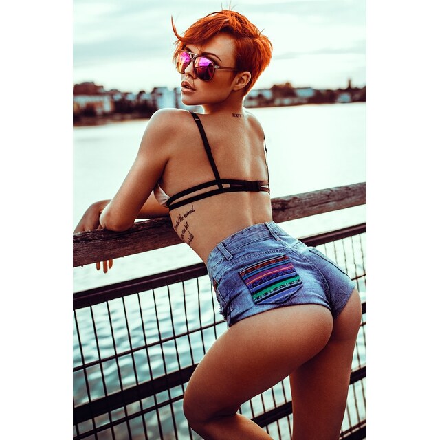 Photos - Attractive Girls, Which One Is Better