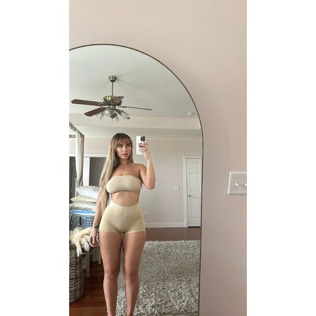 Selfies Booty Shorts - Car And Naturyl The Og Basic Booty Shorts Shop