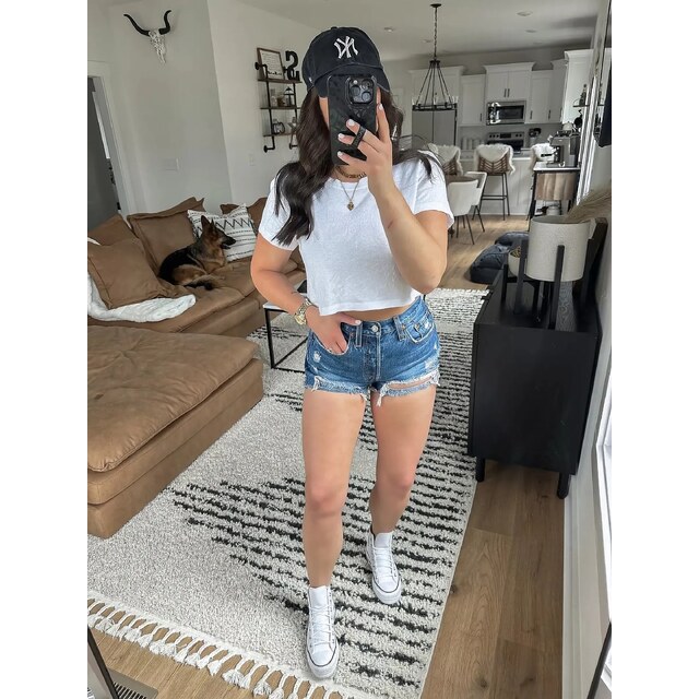 Selfies Booty Shorts - Car And Meghanlisco Is Ltk