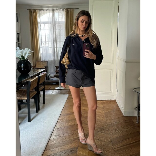 Selfies Booty Shorts - Car And The 11 Stylish Shorts Trends To Know In 2025 Who What Wear