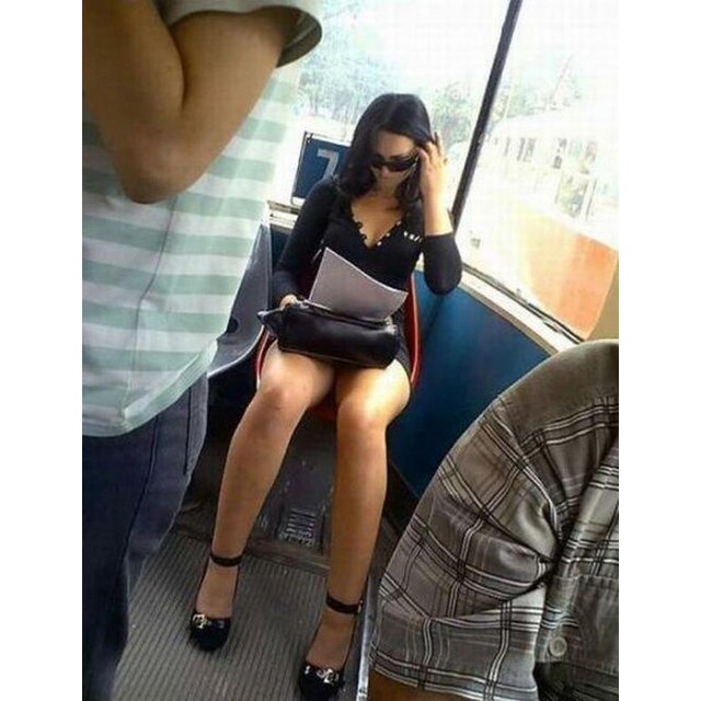 Flashing Pussy In Train - Shocking Frames From Around The World Life News