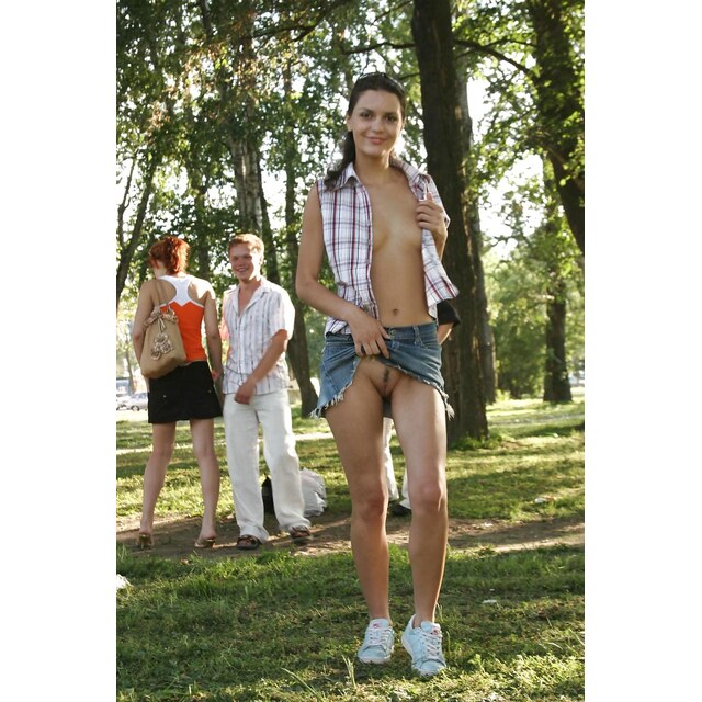 Flashing Pussy In Train - Flashing In Public Brunette Teen 85 Pics Xhamster (1) (1)