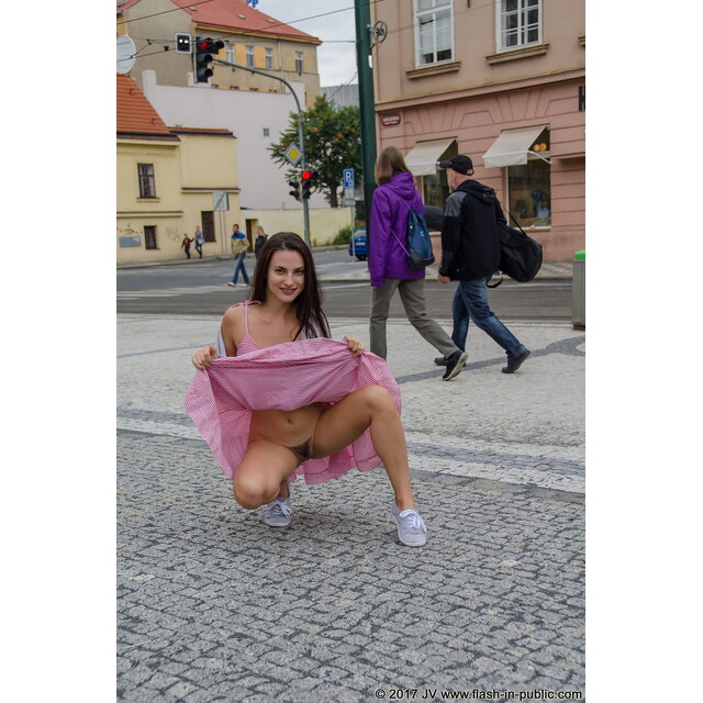 Flashing Pussy In Train - Alina Hooligans On The City Streets (18+) Godbo Lj (1)