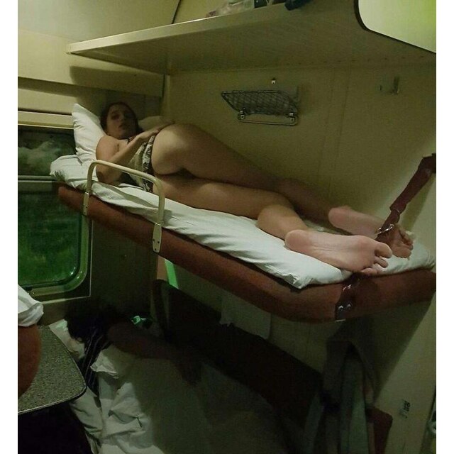 Flashing Pussy In Train - Amateur Video On A Train Telegraph